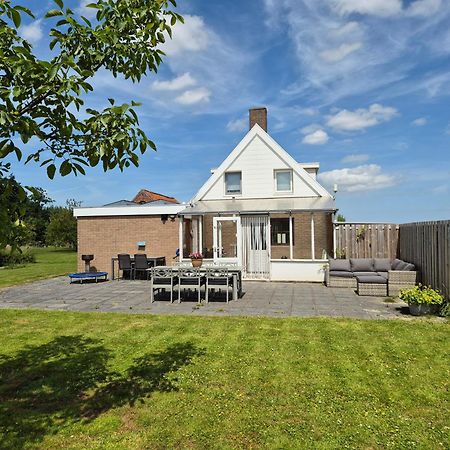 Vrijstaande Ruime Familiewoning Landelijk Gelegen Villa Lewedorp Bagian luar foto