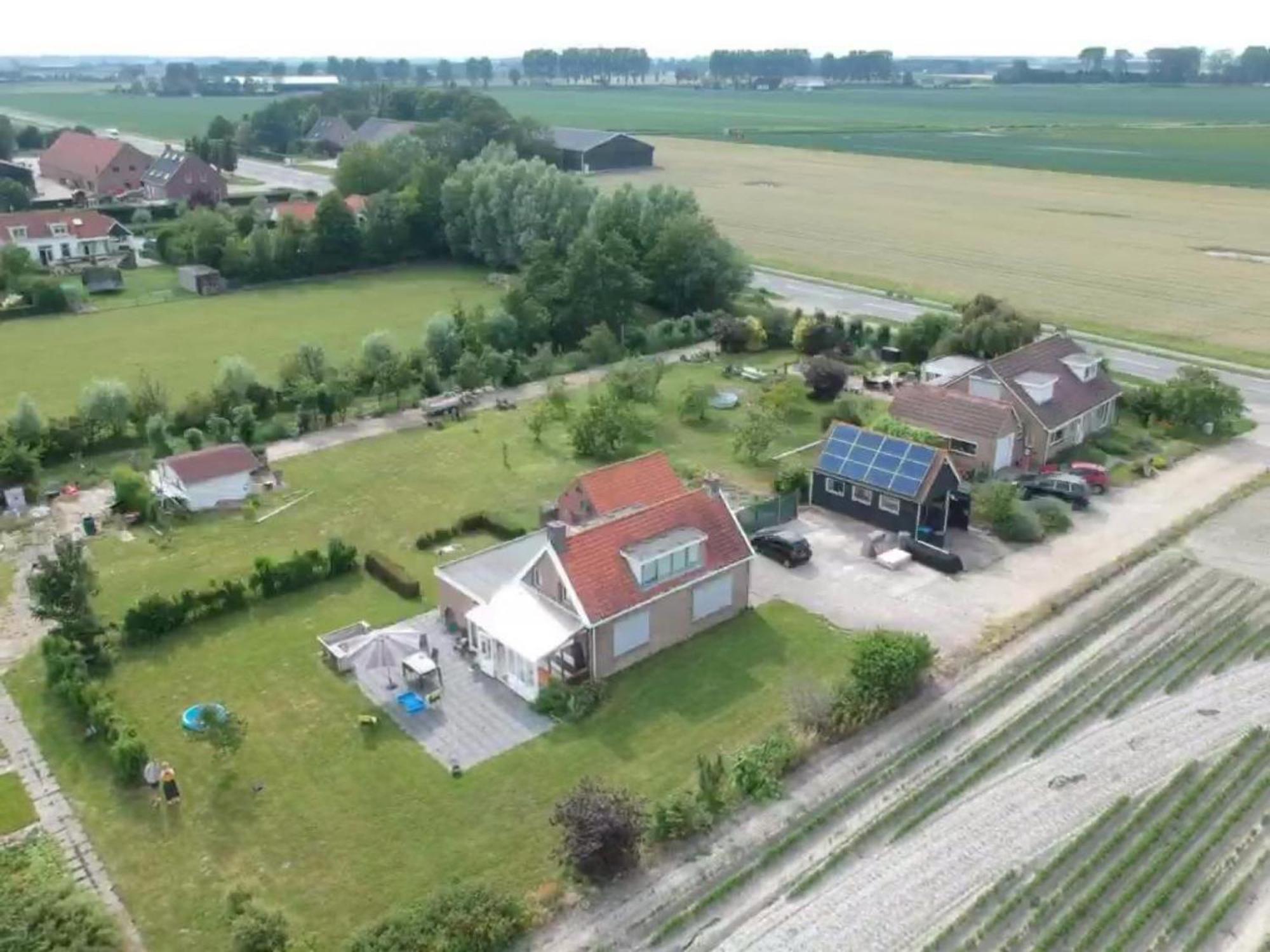 Vrijstaande Ruime Familiewoning Landelijk Gelegen Villa Lewedorp Bagian luar foto